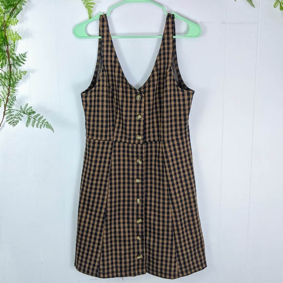 American Eagle Outfitters Dresses & Skirts - NWT AEO gingham button front dress with pockets!